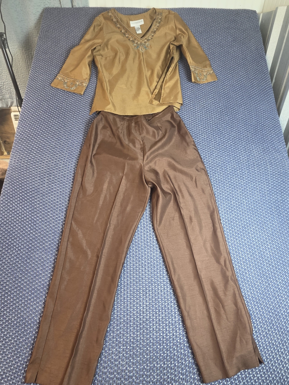 Vintage Pants Suit Sag Harbor Brown Satin Feel Trousers with Tan Gold Top#0355